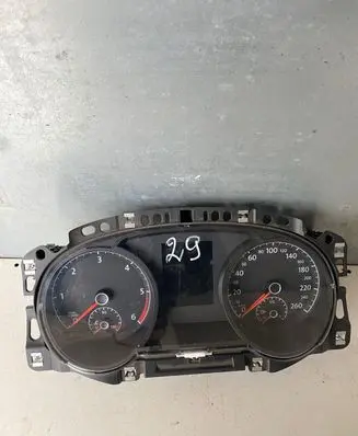 Volkswagen Golf VII Speedometer (instrument cluster) 5G0920860A 355021647 VDD02422