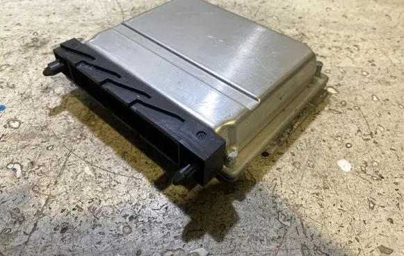 Volvo XC90 Engine control unit/module 0281011441