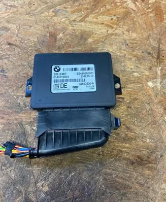 BMW 5 F10 F11 Hand brake control module 32620300