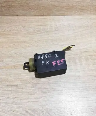 Volvo 850 Central locking motor 6817253