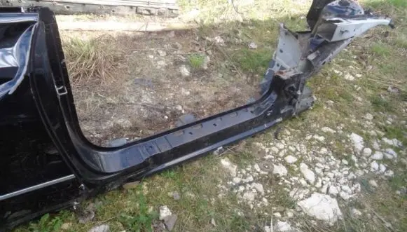 Mercedes-Benz E C207 W207 Side car body part 