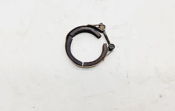 Volkswagen PASSAT B6 Muffler pipe connector clamp 1K0253725