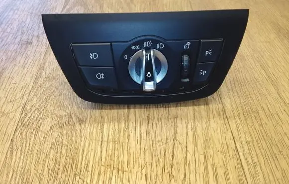 BMW X3 G01 Light switch 9472966