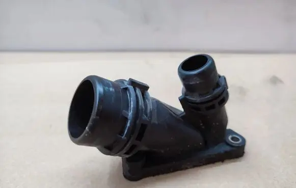 BMW X6 E71 Engine coolant pipe/hose 7800048