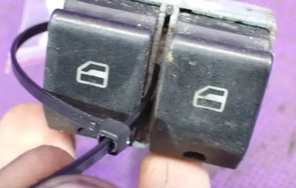 Volkswagen Polo Quarter vent window switch 6Q0959858