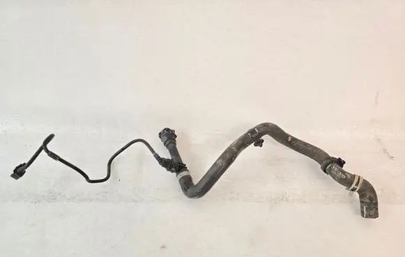 Volvo XC60 Engine coolant pipe/hose 31657656