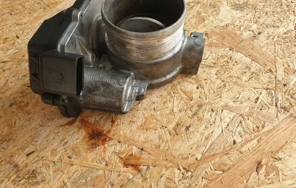 Audi A8 S8 D4 4H Throttle valve 059145950AA