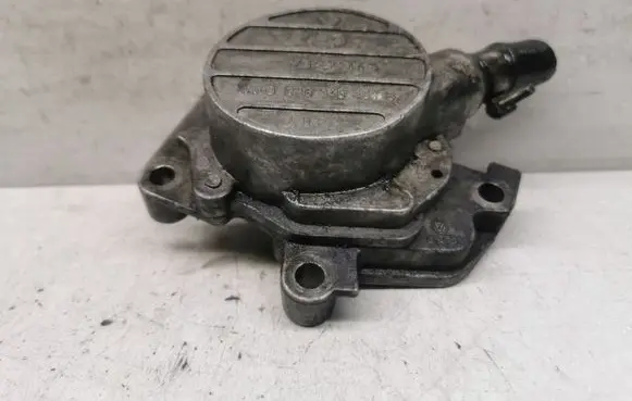 Audi A3 S3 8L Vacuum pump WW0038145101B