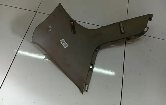 Toyota Yaris (D) pillar trim (bottom) 624720D160 62472-0D160