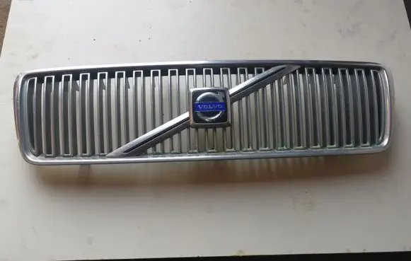 Volvo S80 Front bumper upper radiator grill 9178087