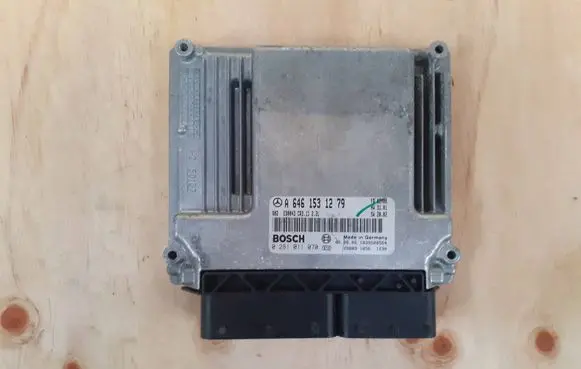 Mercedes-Benz E W211 Engine control unit/module ECU A6461531279-MERC A6461531279 0281011070