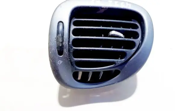 Citroen Xsara Picasso Dash center air vent grill 9631280071