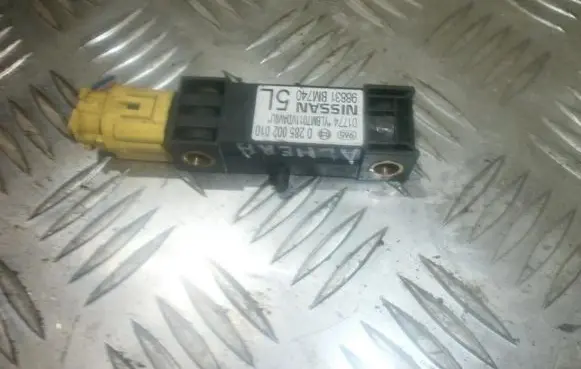 Nissan Almera N16 Airbag deployment crash/impact sensor 0285002010
