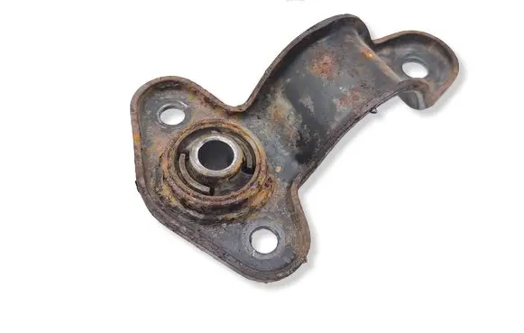 Mitsubishi 3000 GT Sway bar bush bracket, front 