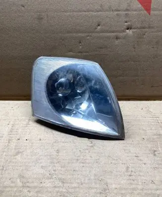 Volkswagen PASSAT B5 Front indicator light 3B0953042