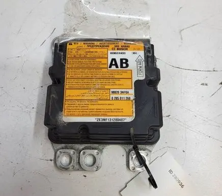 Nissan Leaf I (ZE0) Airbag control unit/module 988203NF0A 0285011268