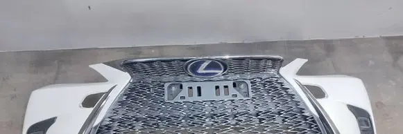 Lexus CT 200H Front bumper