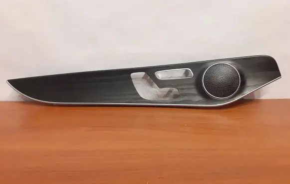 Mercedes-Benz C W205 Front door glass trim molding A2057202780 W20527809983 3894