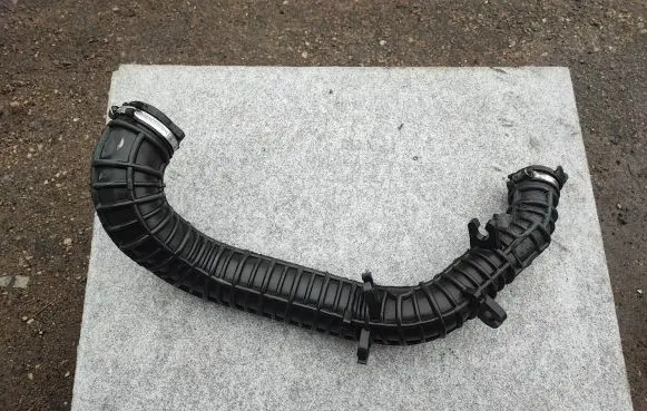 Nissan Primastar Intercooler hose/pipe 8200607744 92858730 93858730