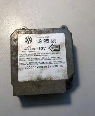Volkswagen Golf IV Airbag control unit/module 1J0909609