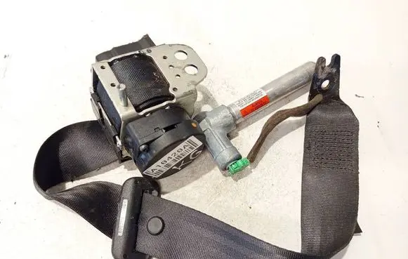Volvo C30 Rear seatbelt