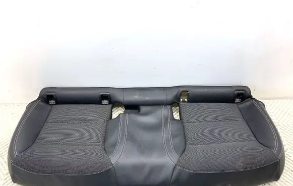 Mercedes-Benz A W176 Second row seats 