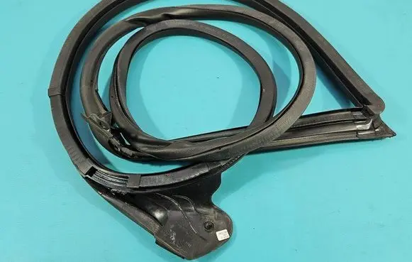 Audi A5 8T 8F Front door rubber seal 8T8831708C IMPRK1465309