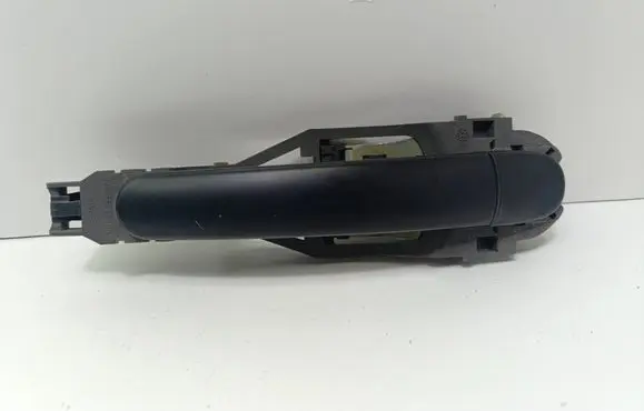 Volkswagen Polo IV 9N3 Rear door exterior handle 3B0837885