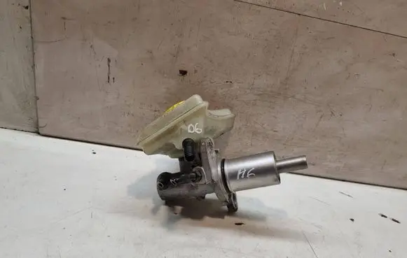 Audi A6 S6 C6 4F Master brake cylinder 8E0611301G