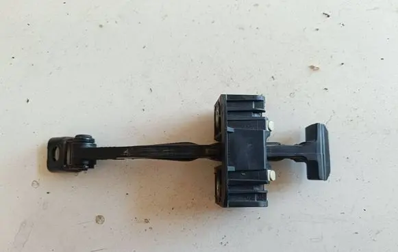 BMW 5 F10 F11 Front door check strap stopper 7182005