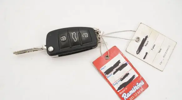 Audi A3 S3 8P Ignition key/card 8P0837220D