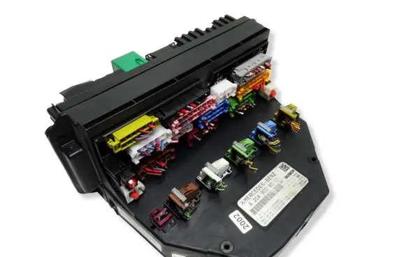 Mercedes-Benz C W204 SAM control unit A2049009501 A2044423700 A2045459601