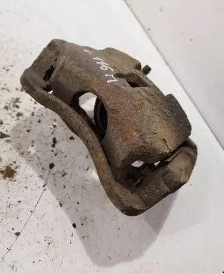 Nissan Qashqai Front brake caliper