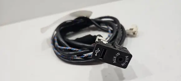 BMW 2 F22 F23 AUX in-socket connector 9229246