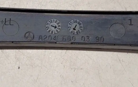 Mercedes-Benz C W204 Climate control/heater control trim A2046800390