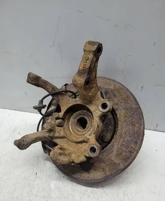 Nissan X-Trail T30 Front wheel hub spindle knuckle