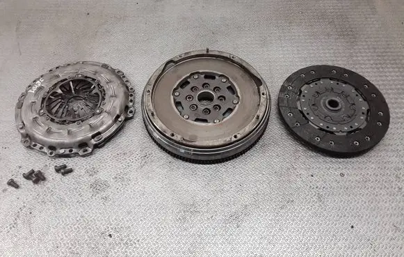 Citroen C4 Grand Picasso Clutch set kit 124047110 324048510