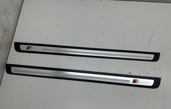 Audi A5 8T 8F sill trim set (inner) 8T0853373