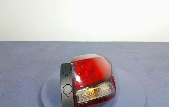 Hyundai i30 Rear/tail lights 92402-G4200