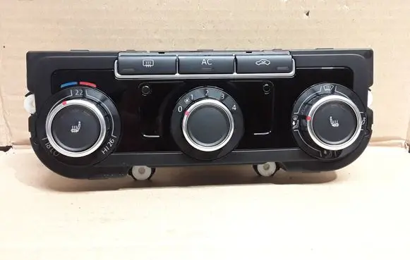 Volkswagen Golf VI Climate control unit 3C8907336J