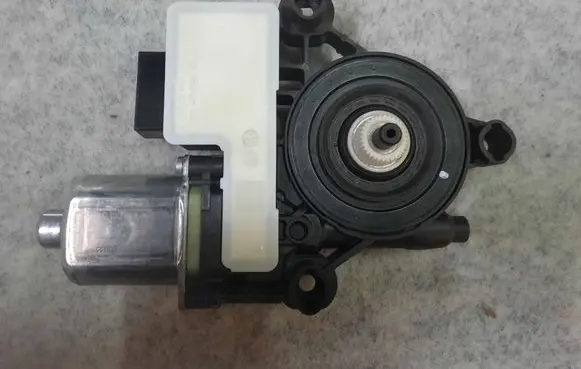 Skoda Octavia Mk4 Rear door window regulator motor 5Q0959407D