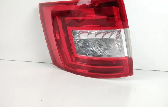 Skoda Octavia Mk3 (5E) Rear/tail lights 5E9945095 5E9945111