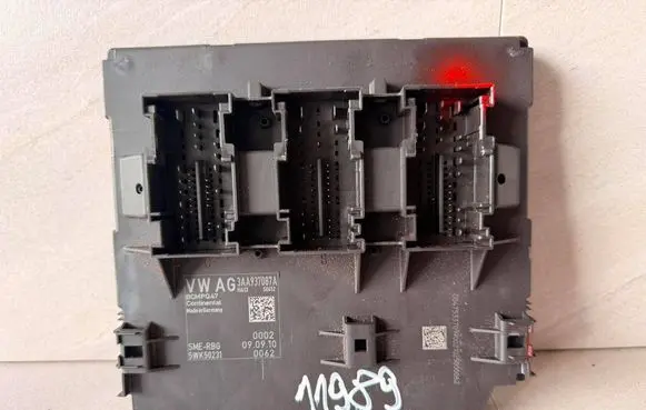 Volkswagen PASSAT B7 Comfort/convenience module 3AA937087A