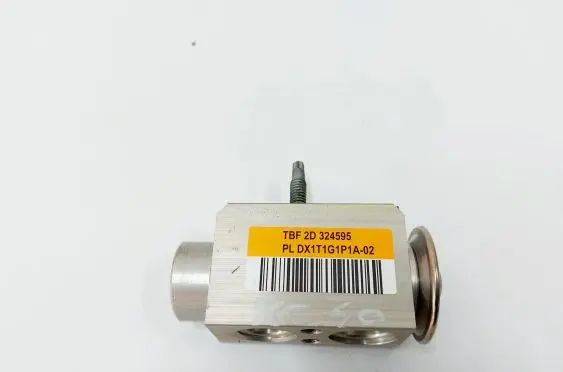 Volvo XC40 Air conditioning (A/C) expansion valve 324595