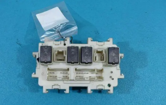 Infiniti G37 Fuse box set 1NF1B3K27 IMPRK878537