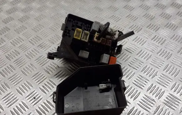 Toyota Yaris Fuse box set