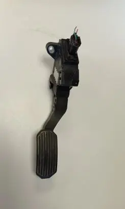 Toyota Sienna XL30 III Accelerator throttle pedal 781100E010 15058C1C