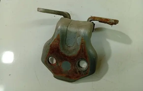 Mazda 323 Rear door lower hinge 