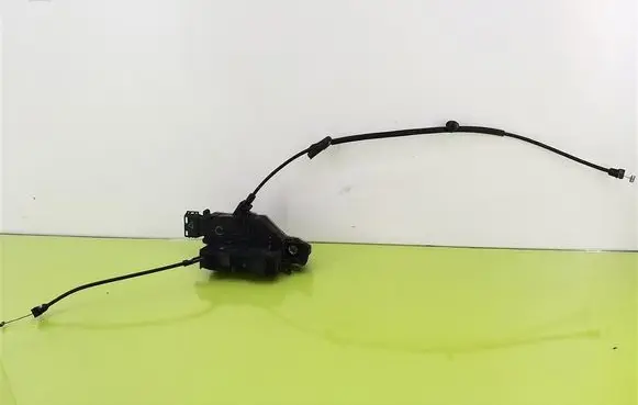 Peugeot 207 Front door lock 24090616