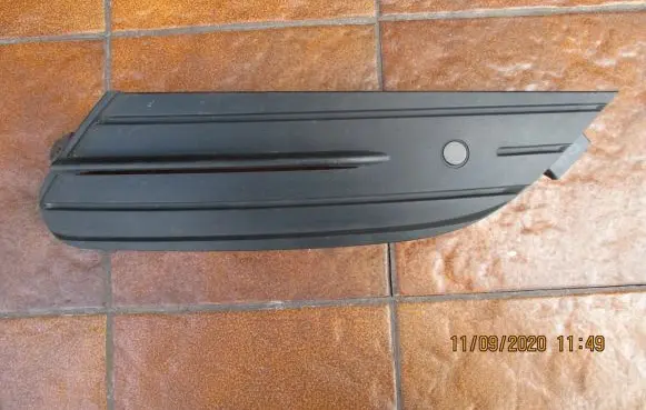 Renault Espace V (RFC) Front fog light trim/grill 622568681